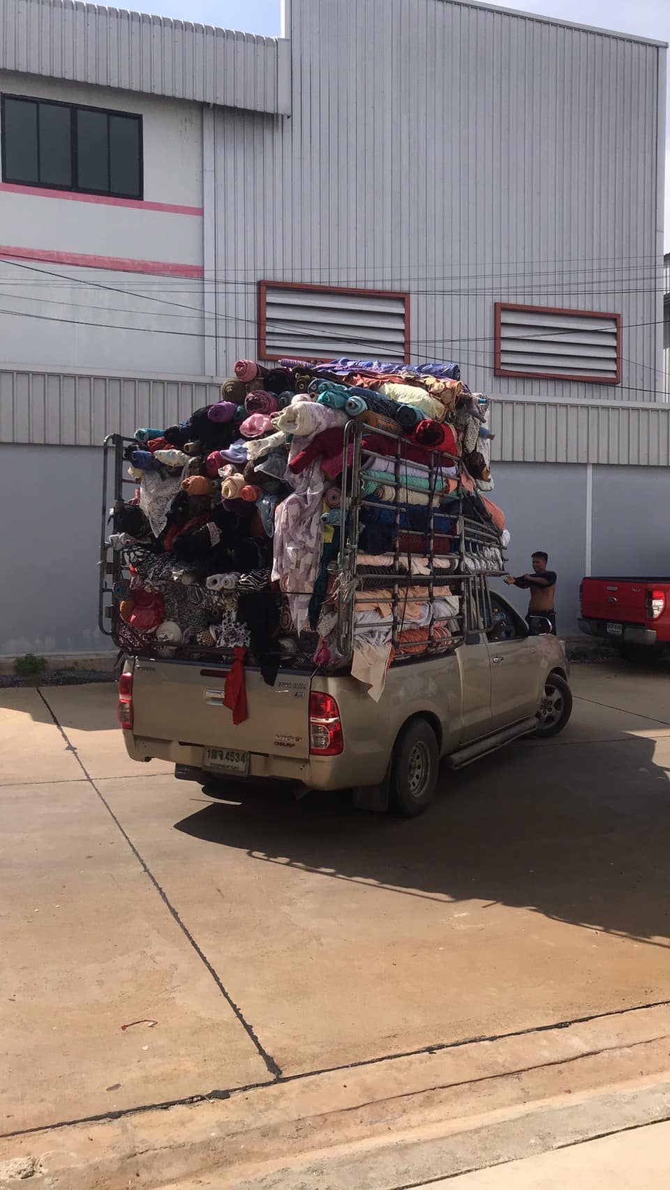 รับซื้อผ้าสต๊อก